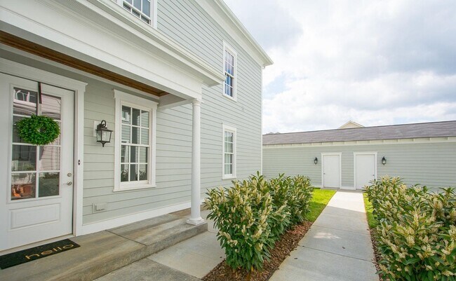 Building Photo - Norton Commons Fully Furnished Condo for Rent!