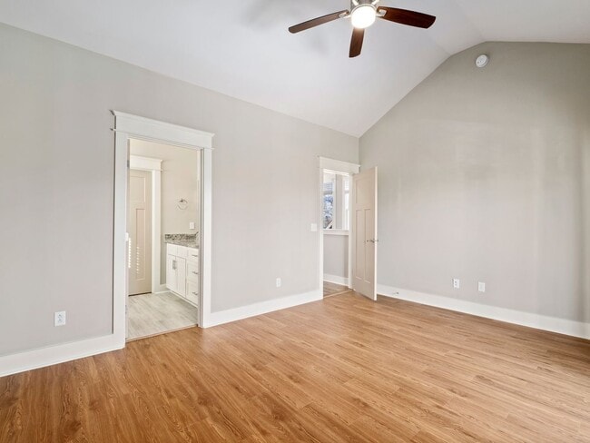 Building Photo - **UPSCALE BUENA VISTA HOME MINUTES FROM GERMANTOWN AND DOWNTOWN NASHVILLE**