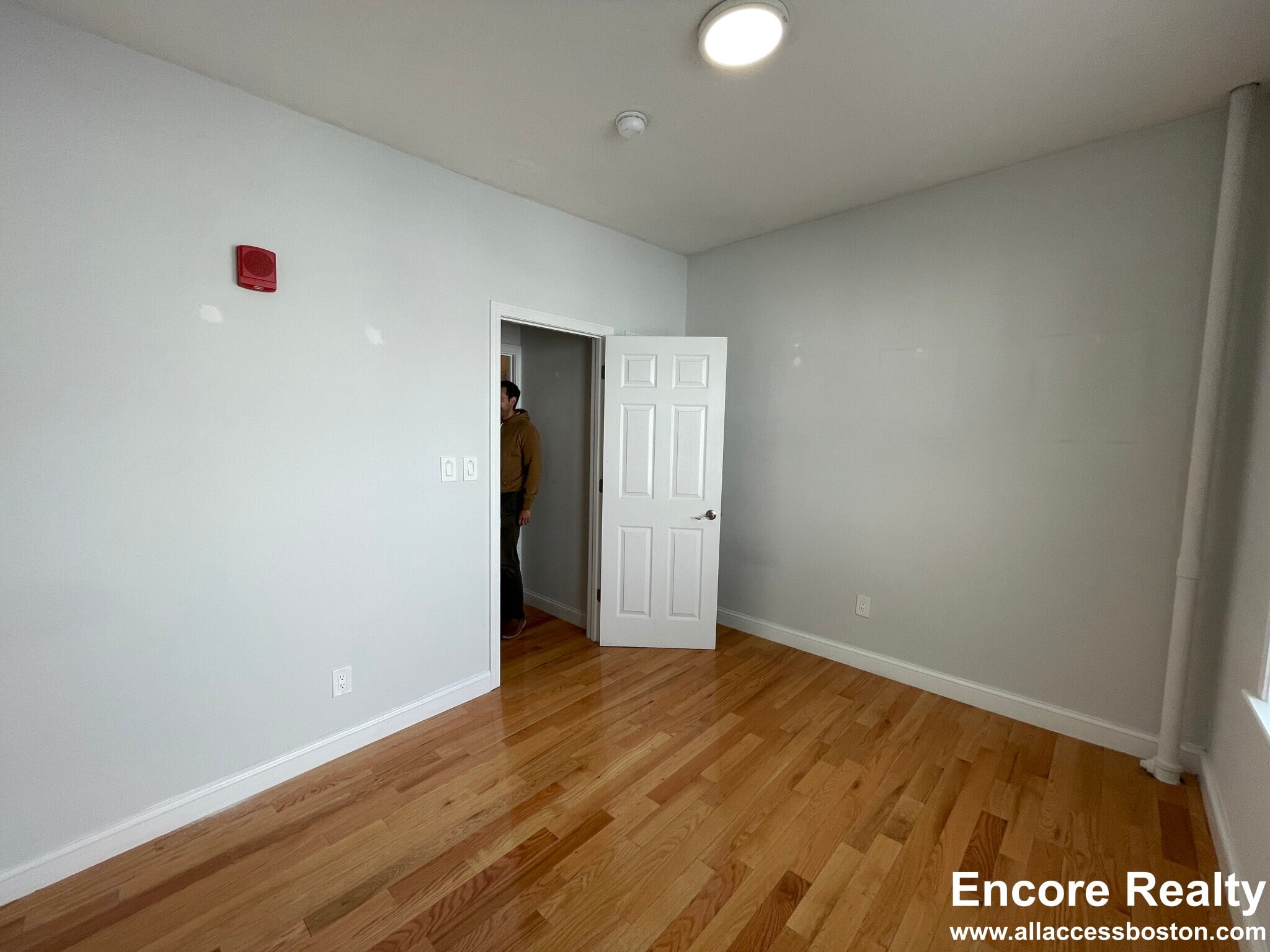 Building Photo - 108 Peterborough St