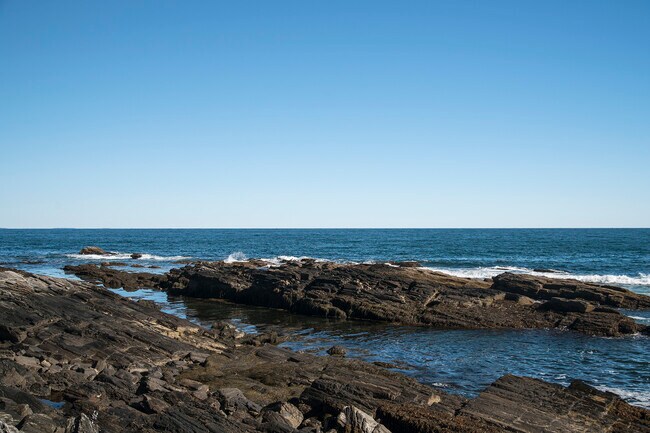 Building Photo - 7 Point Rd