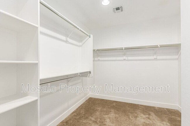 Building Photo - 4046 S 58th Ln