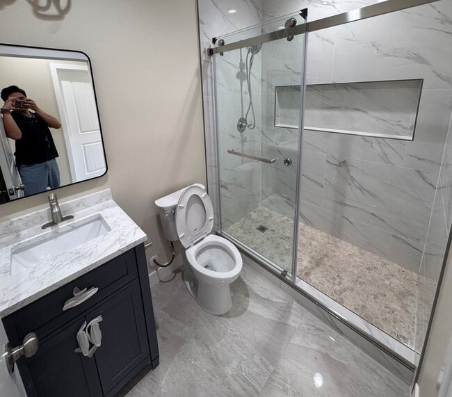 Building Photo - ADU Fountain Valley