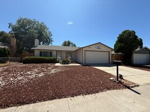 Building Photo - Adorable single story home in Sparks