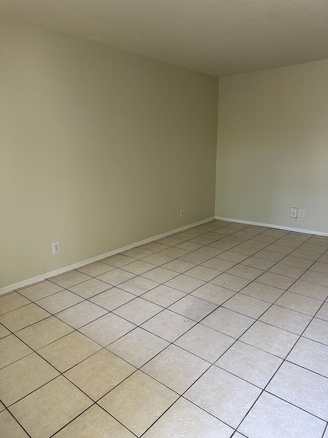 Building Photo - 1 bed 1 bath