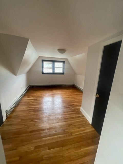 Building Photo - 353 Laurel St