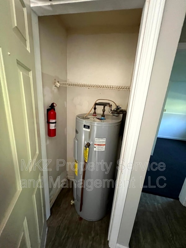 Building Photo - 51 Glenwood Dr