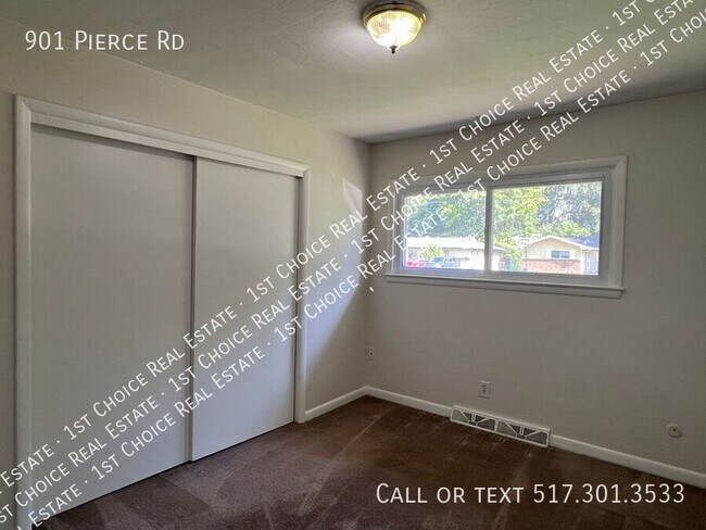 Building Photo - 901 Pierce Rd