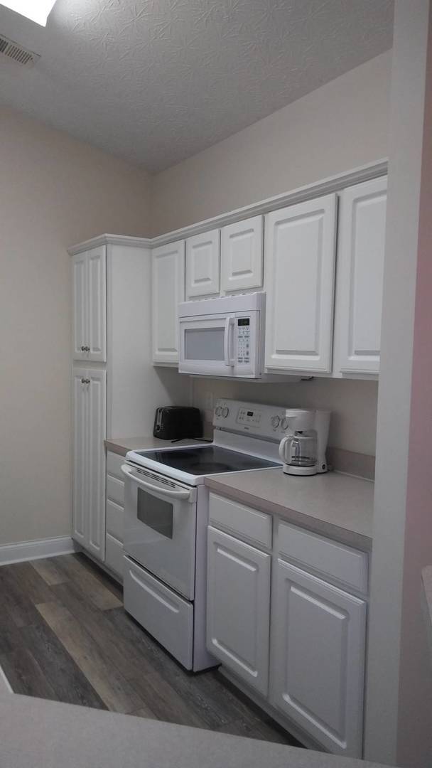 Building Photo - 3 Bedroom furnished Condo in Arrowhead
