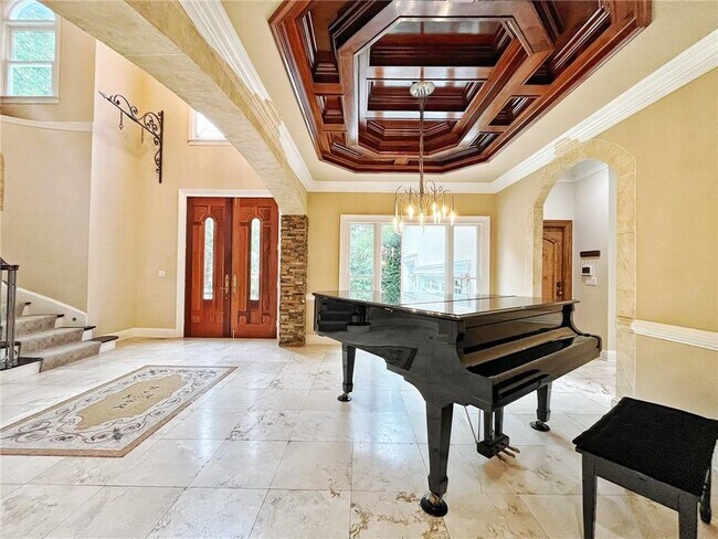 Building Photo - 6709 Wooded Cove Ct