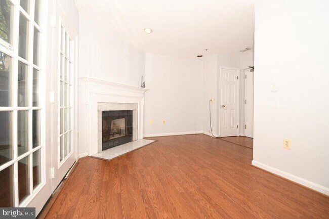 Building Photo - 601 N Tazewell St