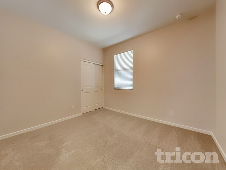 Building Photo - 13283 N 144th Ln