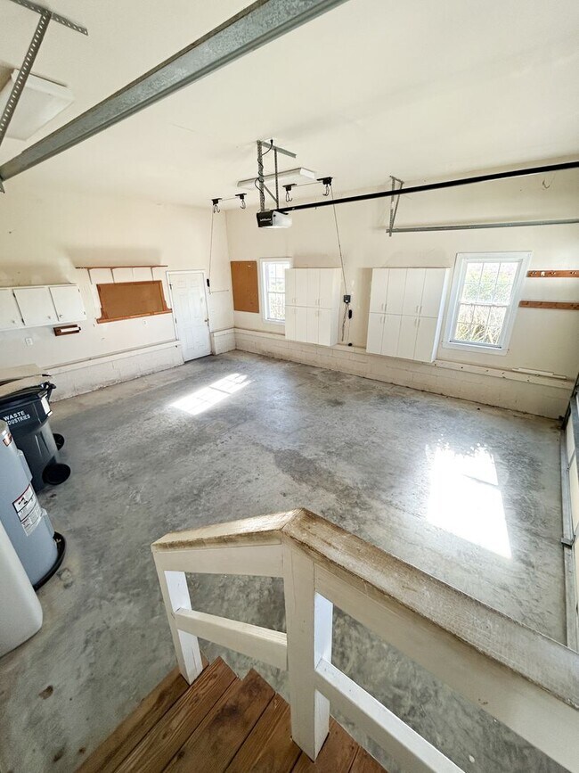 Building Photo - Golf-course views in Ocean Ridge | 3 bed + loft | 2.5 bath | 2-car garage