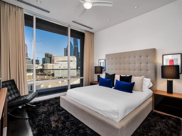 Building Photo - 2408 Victory Park Ln