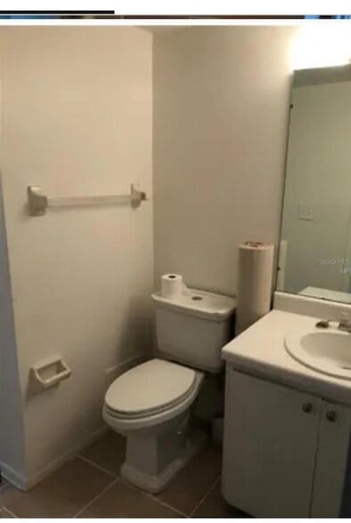 Building Photo - 4037 Lake Bayshore Dr