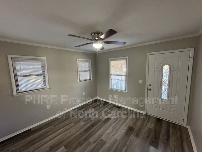 Building Photo - 111 Hillcrest Dr