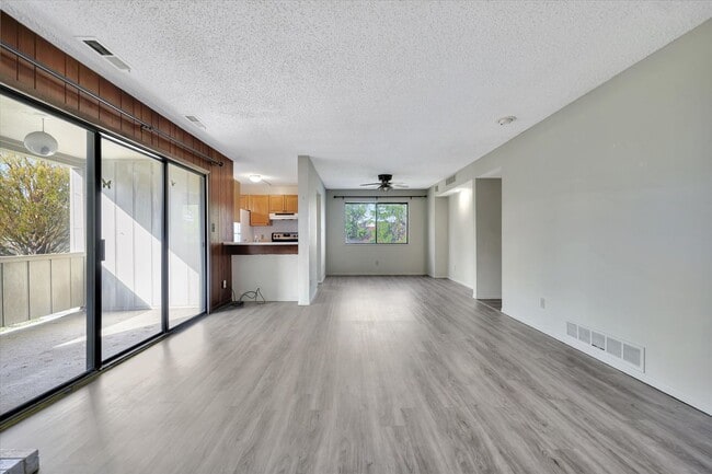 Building Photo - 2 bedroom, 2 bath condo - Available April 2026