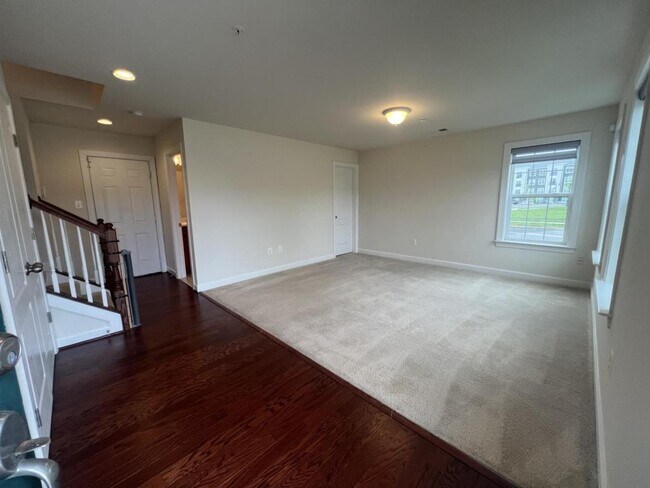 Building Photo - 2101 St Josephs Dr