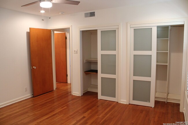 Building Photo - 140 Arvin Dr