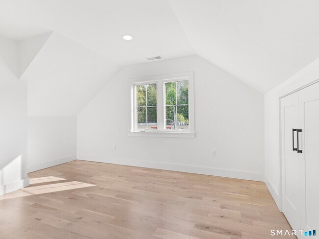 Building Photo - 325 Coram Ave