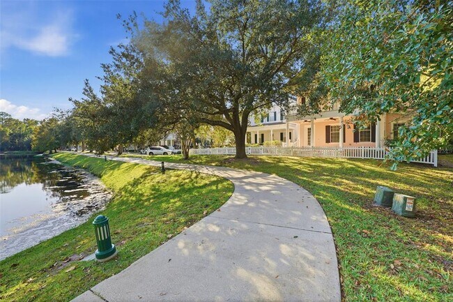 Building Photo - 815 Lake Evalyn Dr