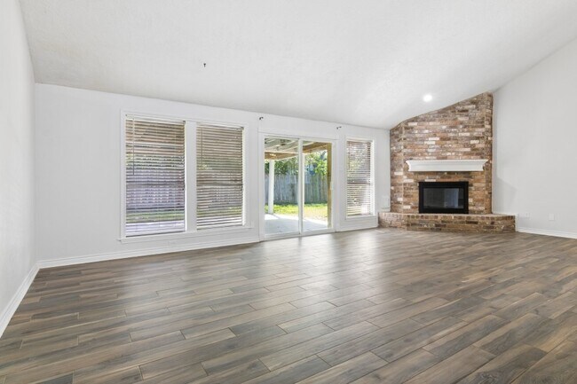 Building Photo - 6915 La Mirada Dr