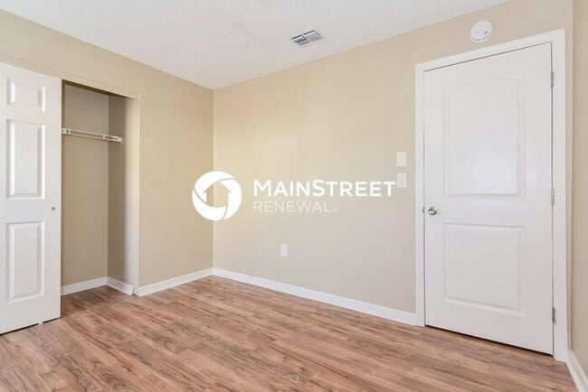 Building Photo - 3 Bedroom Pet-Friendly Home in Spring Hill...