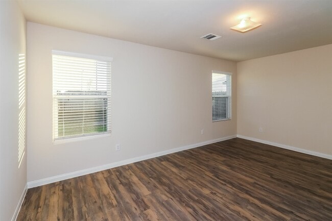 Building Photo - 6118 Peaceful Ridge Dr