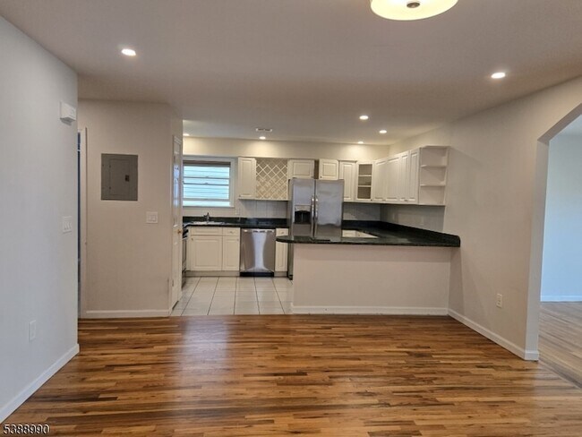 Building Photo - 89 Sumo Village Ct