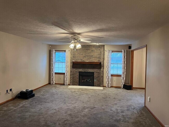 Building Photo - 6655 Oak View Ct