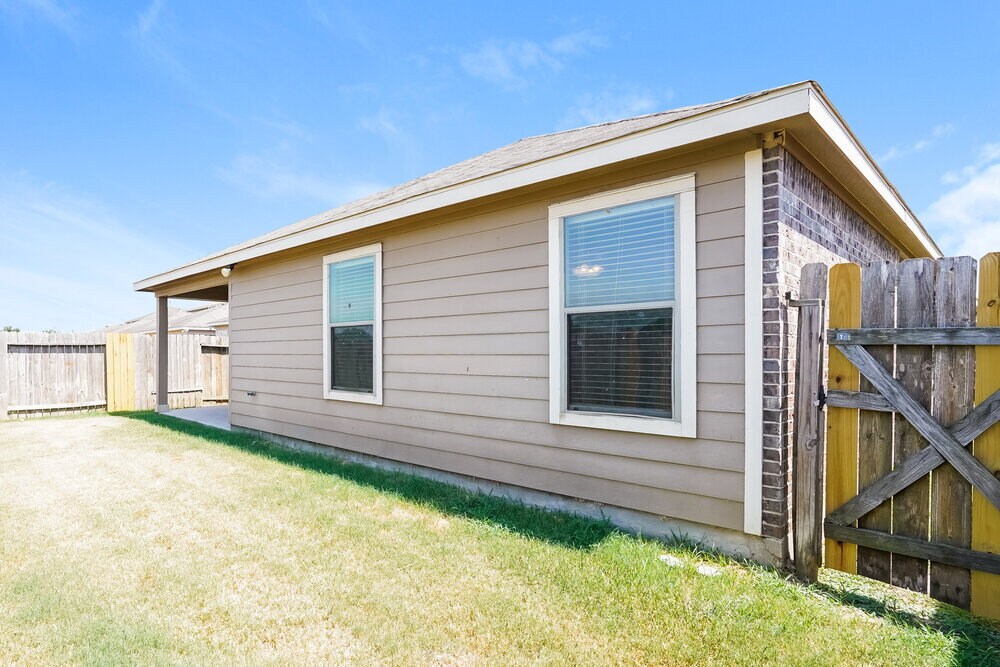 Building Photo - 21370 Beacon Springs Lane