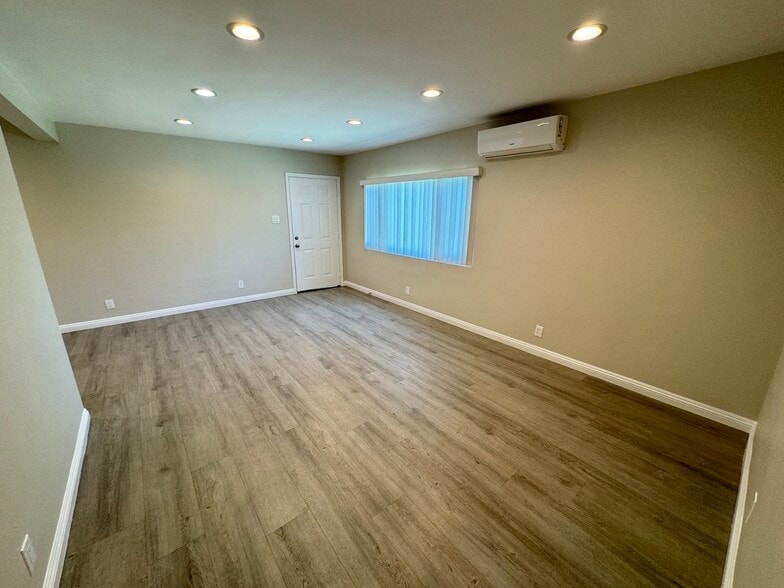 Building Photo - 3031 Langford Pl