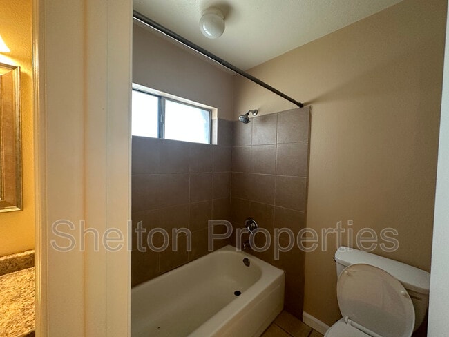 Building Photo - 5028 N 102nd Ave