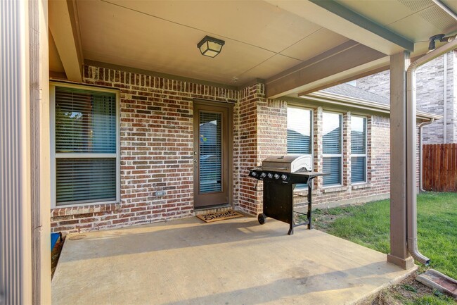 Building Photo - 2691 Costa Mesa Dr