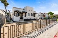 Building Photo - 2832 12th Ave