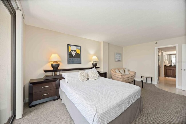 Building Photo - 11 Sunset Dr