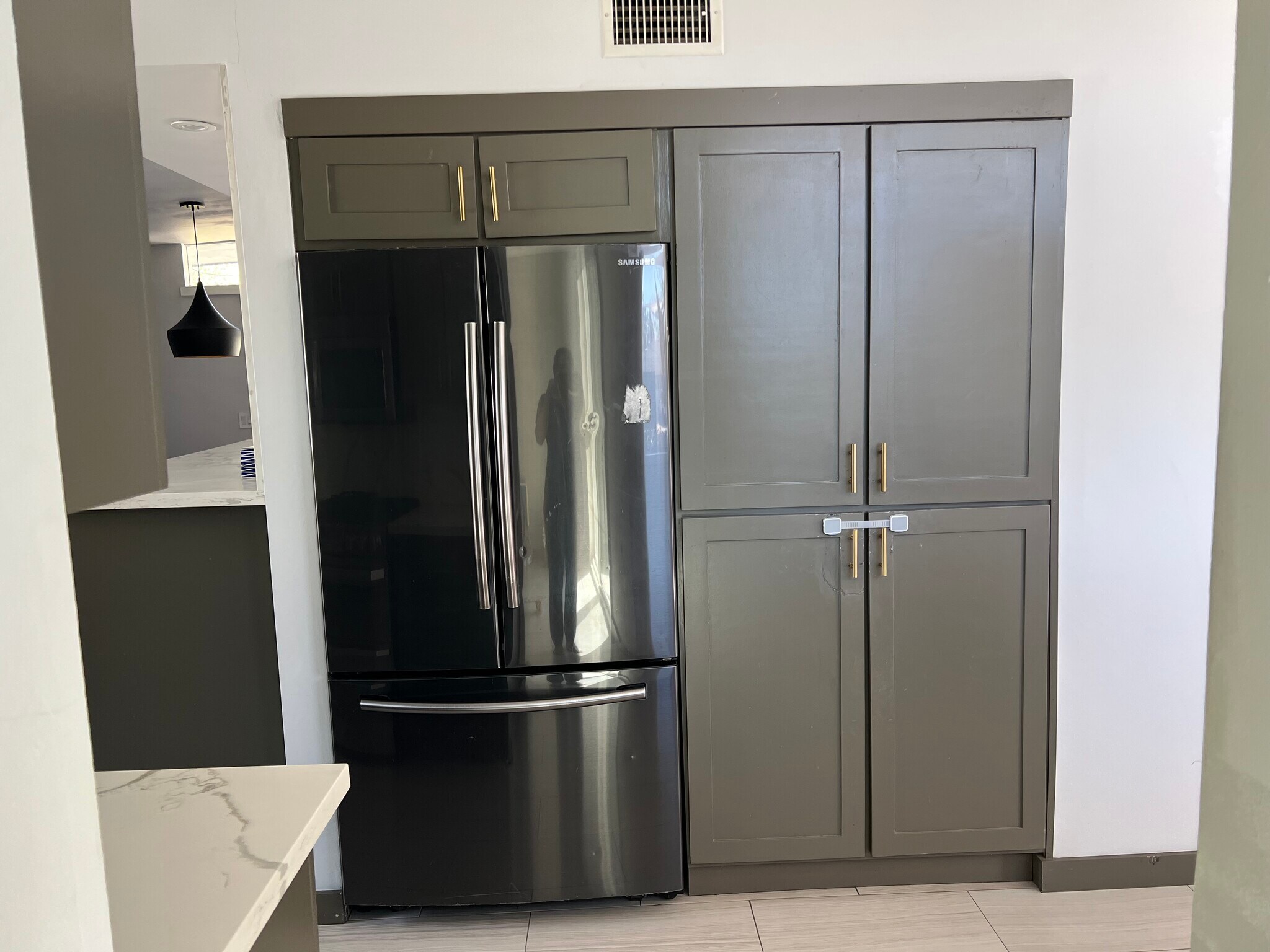 Building Photo - 5177 Carlingford Ave