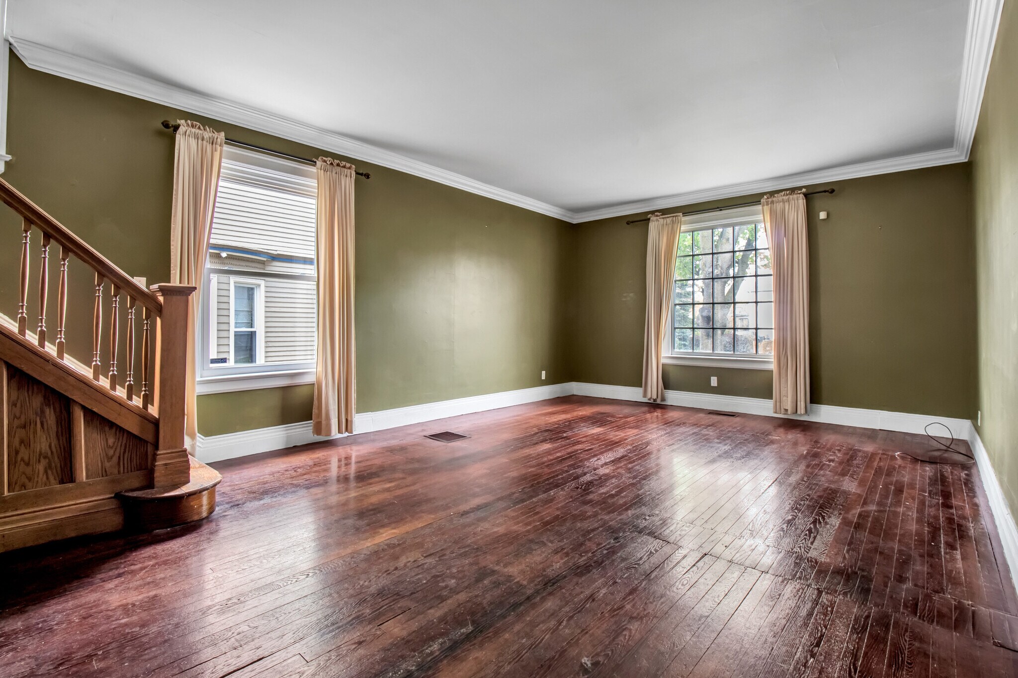 Building Photo - 67 Crescent Ave