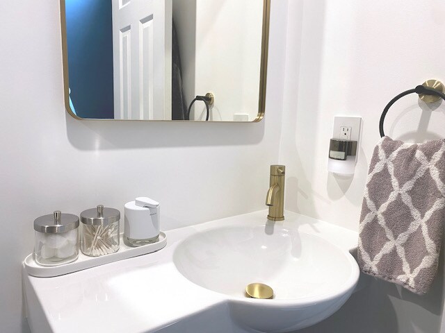 full bath lower level - 57 Dogwood Ln