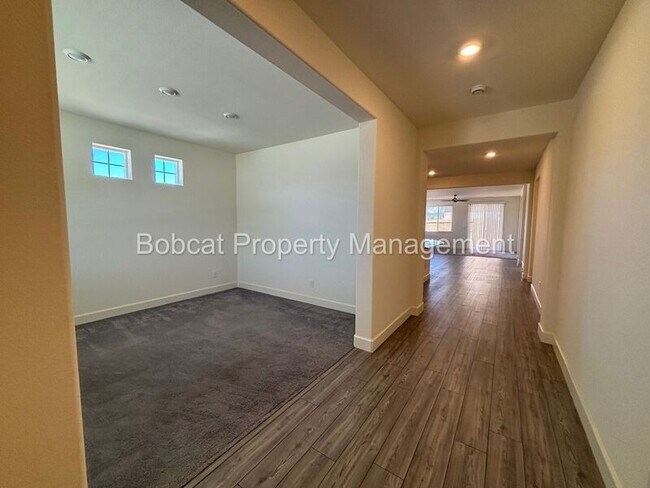 Building Photo - 1097 Dapple Dr