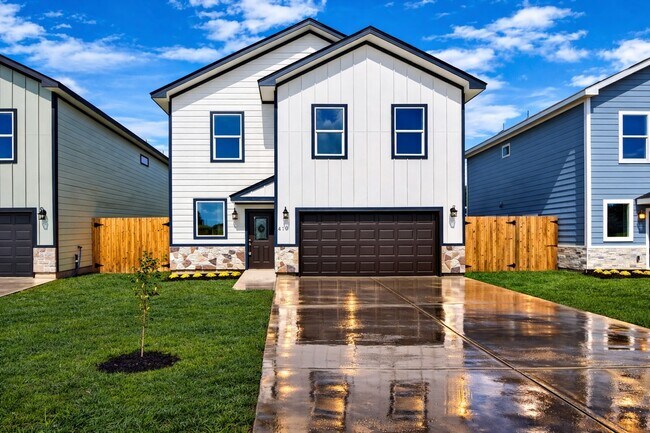 Building Photo - 410 N 4th St