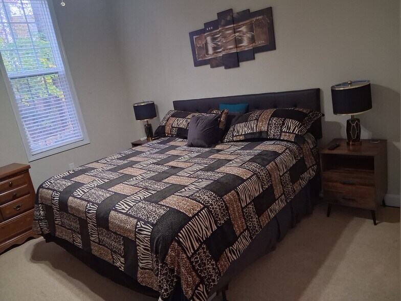 Building Photo - 5912 Currin Fox Ct