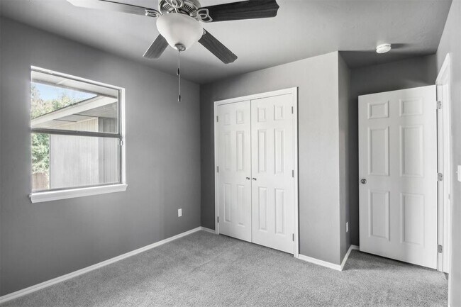 Building Photo - 2817 Green Canyon Dr