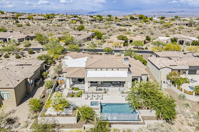 Building Photo - 12016 N Sunset Dr