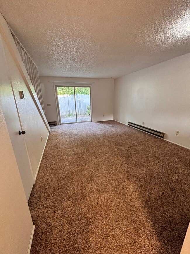 Building Photo - Two Story 2 Bedroom Condo