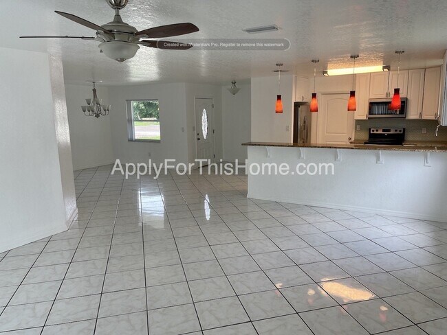 Building Photo - Single Family Home in Seminole