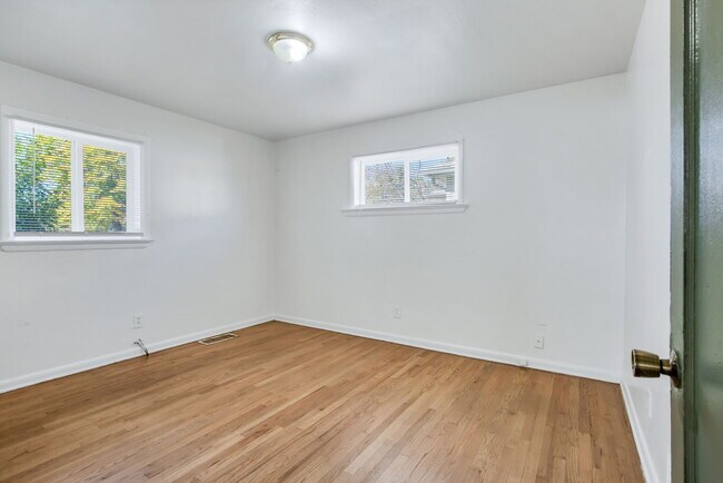 Building Photo - 2280 Lima St