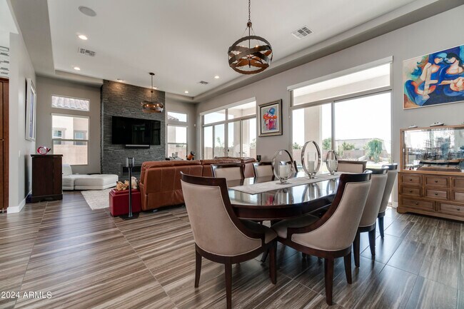 Building Photo - 5760 S Huachuca Way