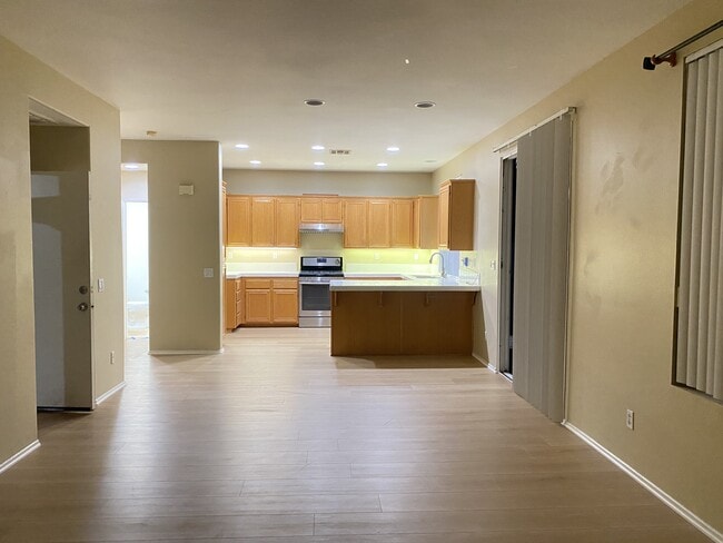 Building Photo - 32552 Sunnyvail Cir