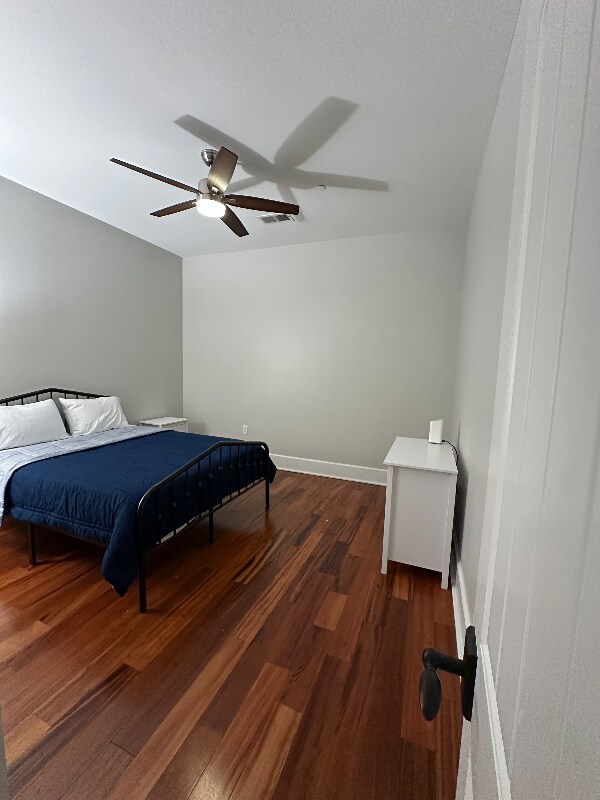 Building Photo - 300 S Gay St