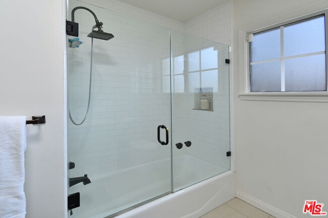 Building Photo - 12614 Morrison St